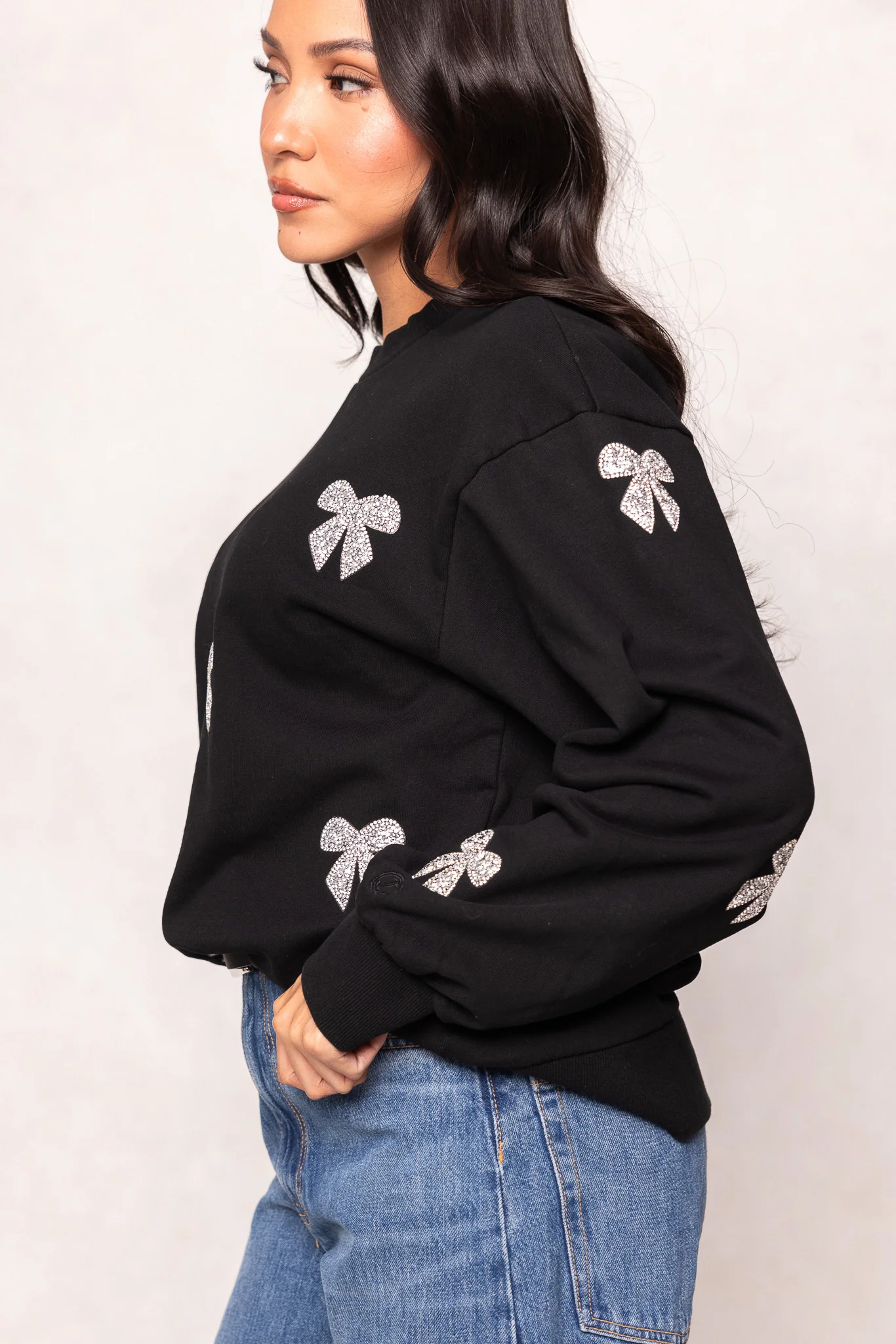 Micah Crew Neck Sweatshirt in Black & Bows - Image 3