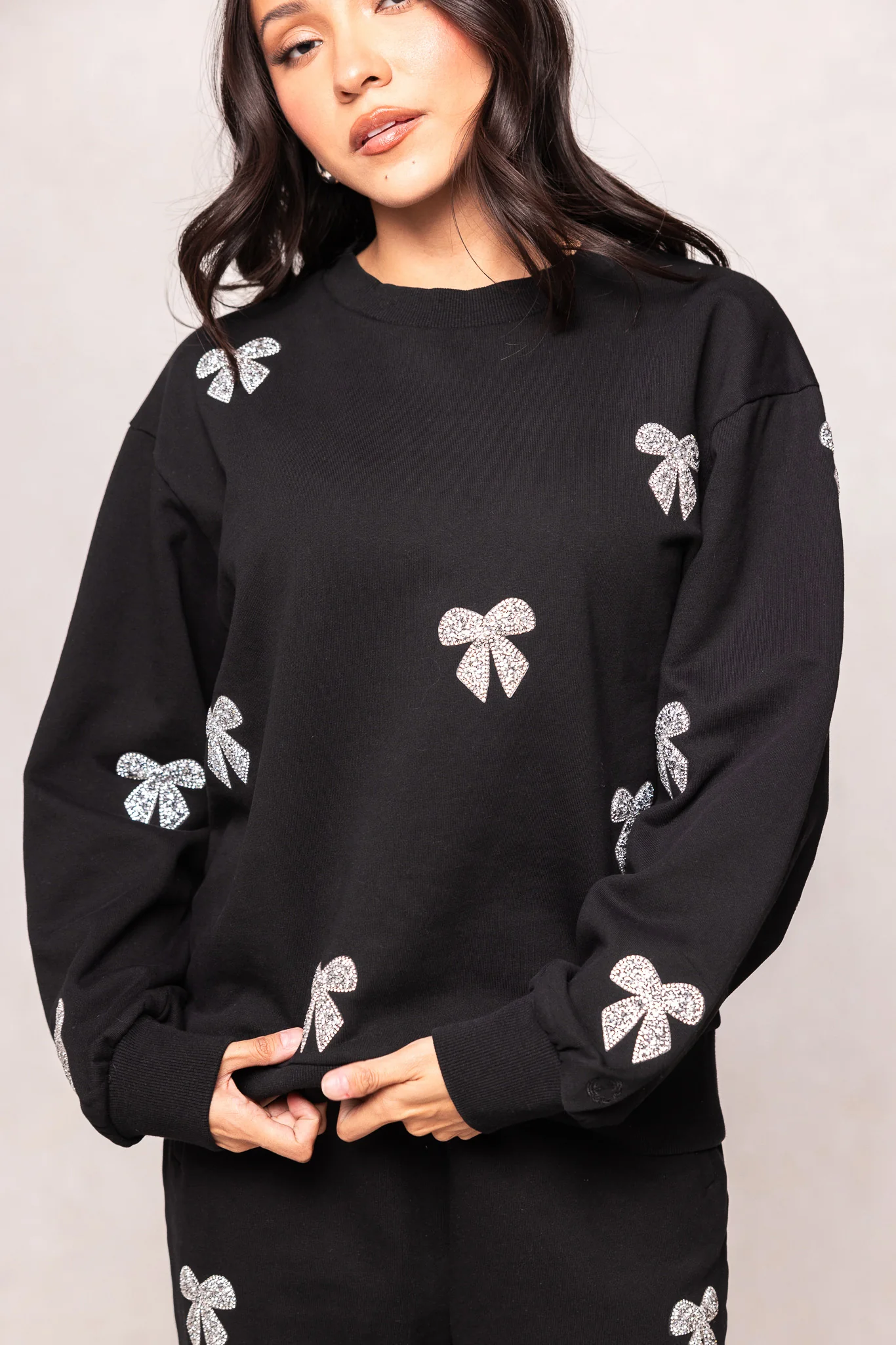 Micah Crew Neck Sweatshirt in Black & Bows - Image 4