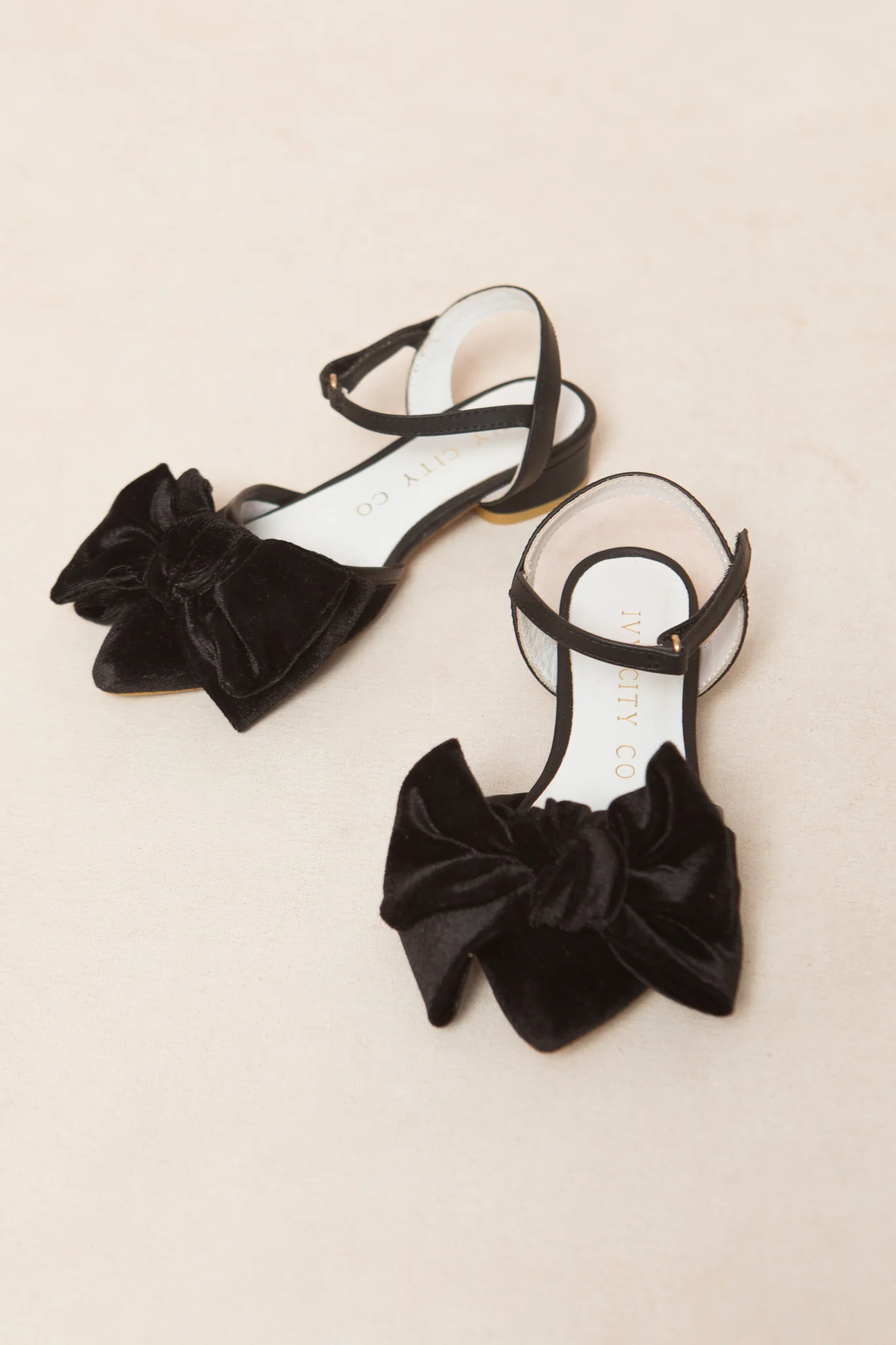 Mini Eloise Black Bow Heel - Image 5