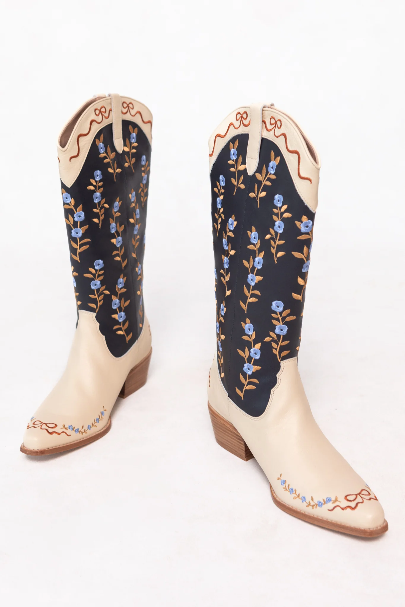 Rosemary Cowgirl Boots in Cream & Navy