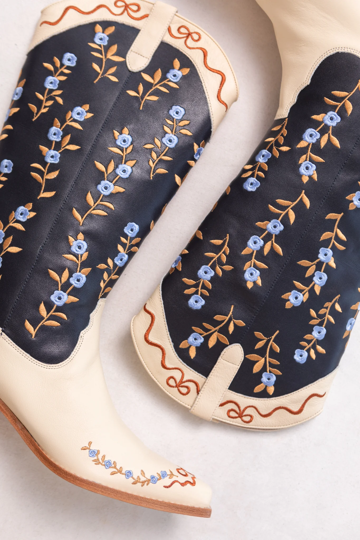 Rosemary Cowgirl Boots in Cream & Navy - Image 5